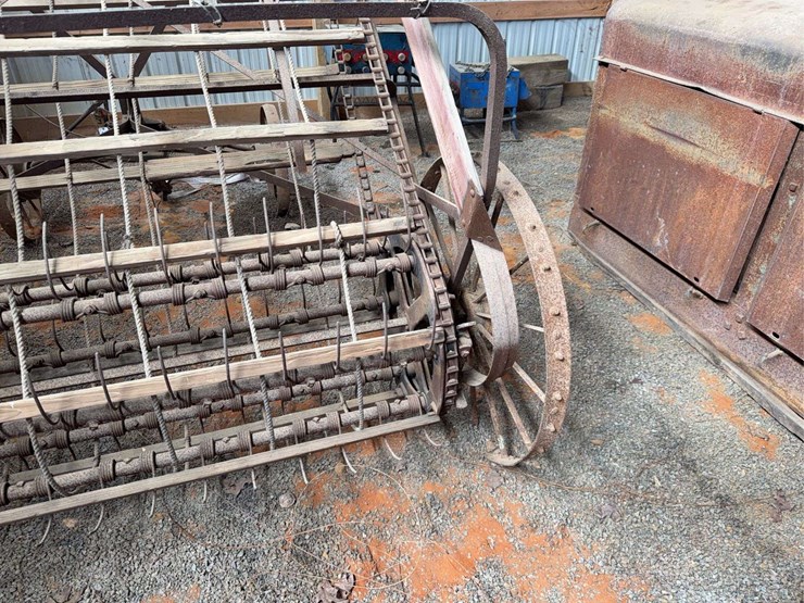 john-deere-single-cylinder-hay-stacker-image-3