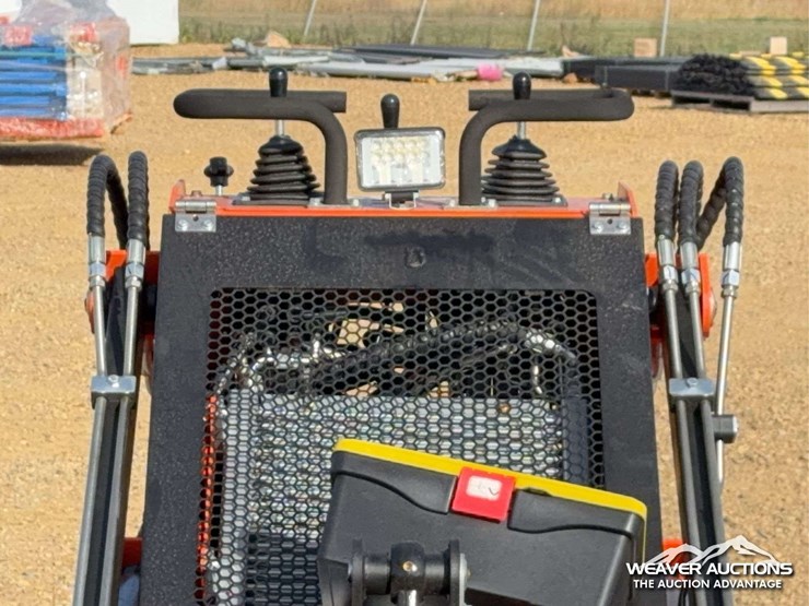 2026-captok-skid-steer-loader-image-16