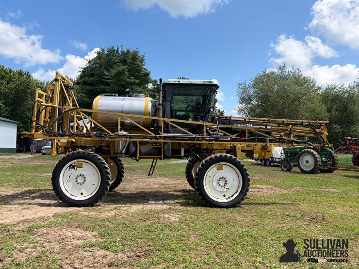 ag-chem-rogator-554-self-propelled-sprayer-image-4