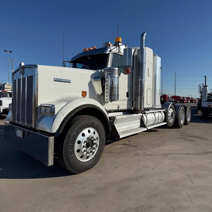 2012 KENWORTH W900