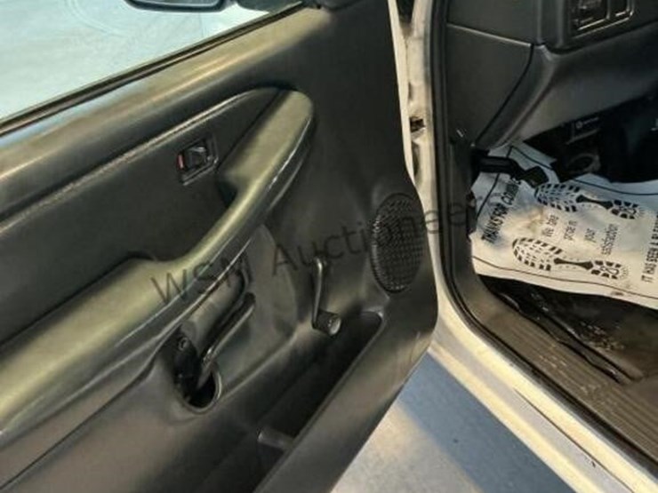 2000-chevrolet-silverado-1500-p/u-image-26