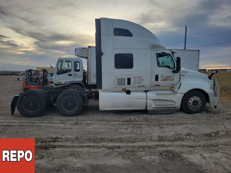 non-operable-2022-international-lt625-t/a-wet-kit-day-cab-tractor-image-2