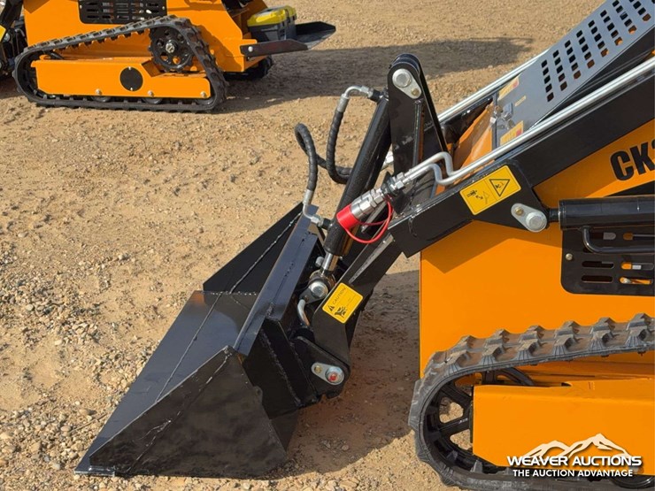 2026-captok-skid-steer-loader-image-13