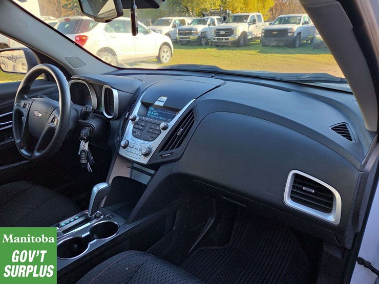 2015-chevrolet-equinox-image-32