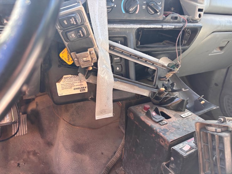 #23-•-ford-f-750-pb-loader-unitized-asphalt-patcher-truck-image-23