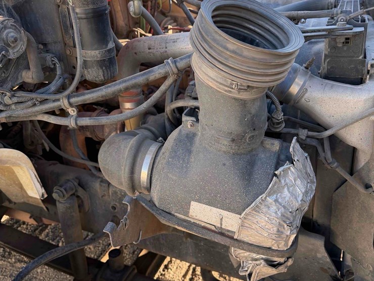 2006-sterling-acterra-tandem-axle-dump-image-15