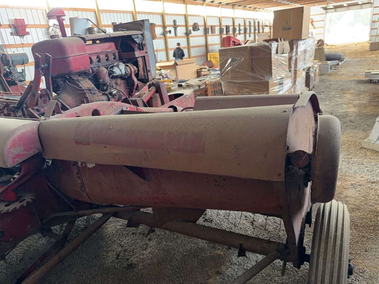 mccormick-56-t-square-baler-image-31