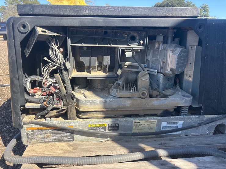 #9026-•-cummins-onan-marquis-gold-5500-lp-generator-image-2