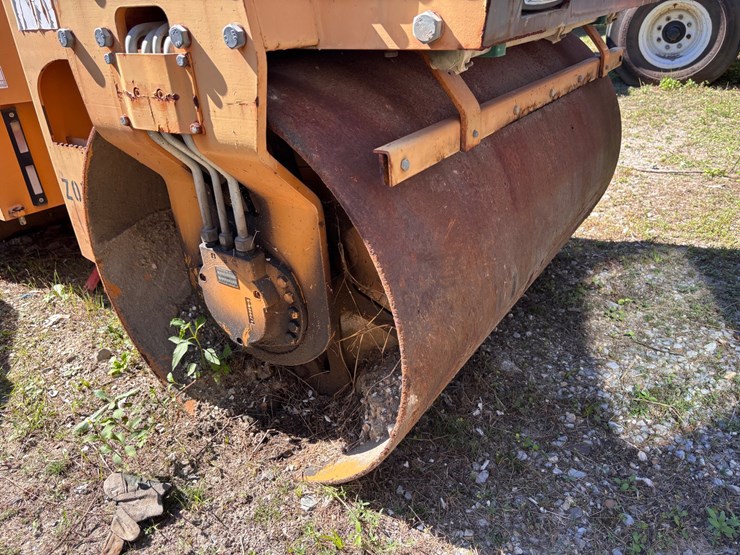 #44-•-case-dv202-compact-tandem-vibratory-roller-image-6