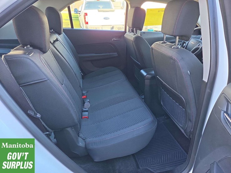 2015-chevrolet-equinox-image-29