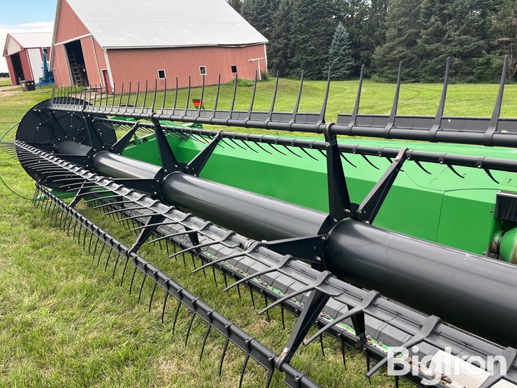 2013-john-deere-635fd-35'-flex-draper-image-15