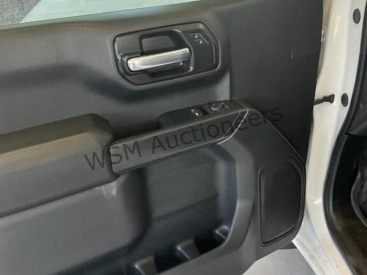 2026-chevrolet-silverado-1500-p/u-image-22