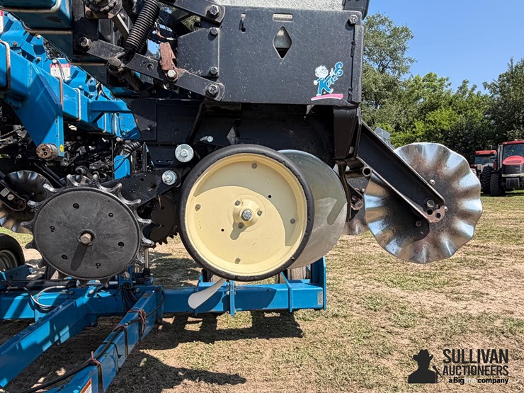 1998-kinze-2500-8/15-split-row-planter-image-15