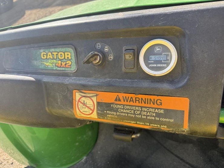 john-deere-gator-image-17