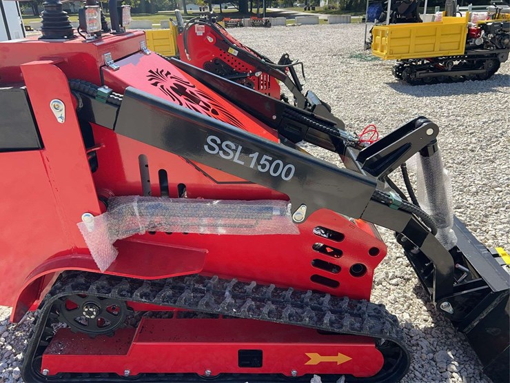 ssl1500-skid-steer-loader-image-9