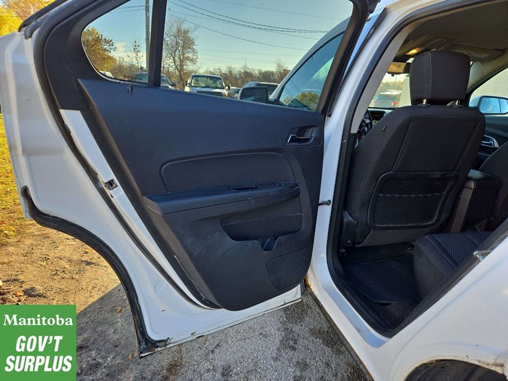 2015-chevrolet-equinox-image-23