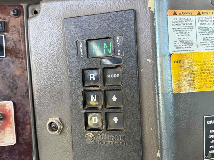 2009-kenworth-t370-tandem-axle-hook-truck-image-26