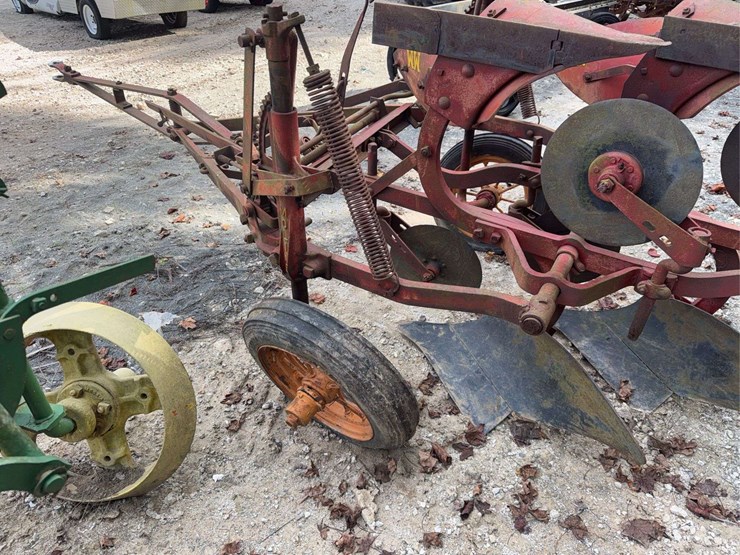 oliver-roll-over-plow-image-14