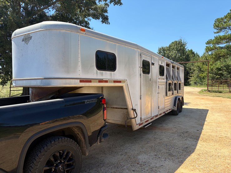 #9018-•-2001-hart-4-horse-gooseneck-trailer-image-1