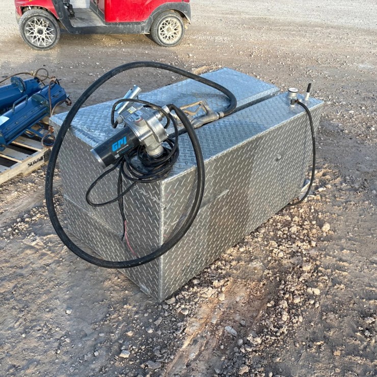 RDS 75-Gallon fuel tank/toolbox combo