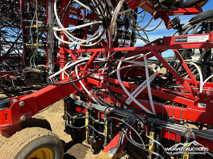 2011-bourgault-3310-55-55-ft.-seeder-image-15