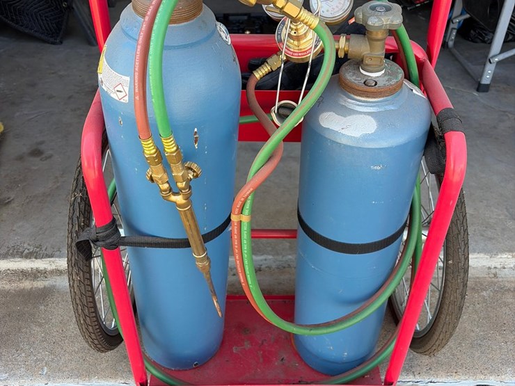 #41-•-oxygen-acetylene-torch-outfit-with-dolly,-regulators-accessories-image-1