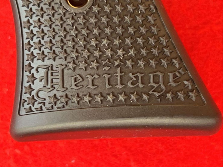 heritage-rough-rider-.22-lr-sa-revolver-image-12