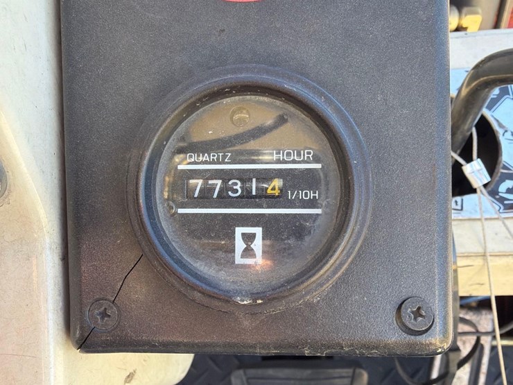 nissan-80-propane-forklift-image-15
