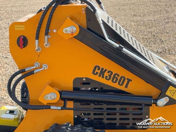 2026-captok-skid-steer-loader-image-18