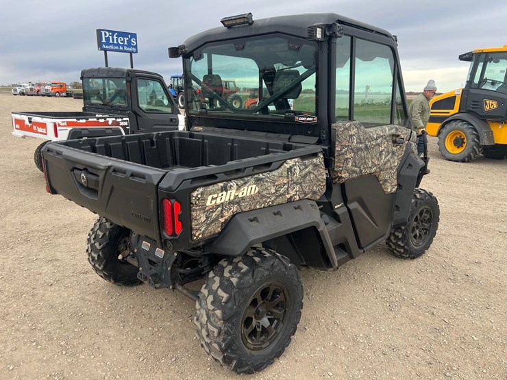 2022-can-am-defender-utv-image-5