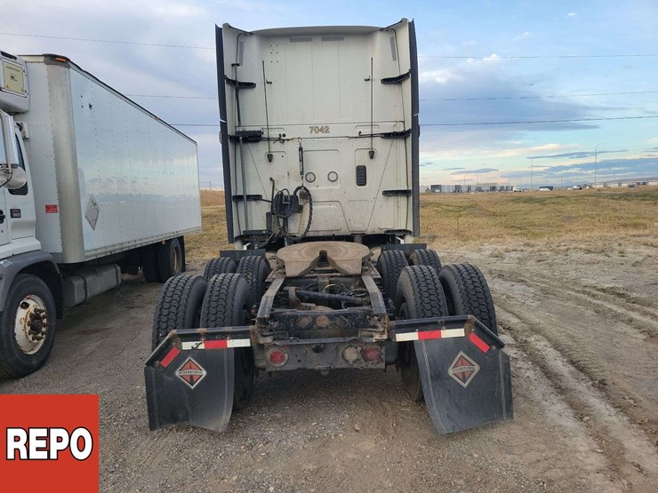 non-operable-2022-international-lt625-t/a-wet-kit-day-cab-tractor-image-6