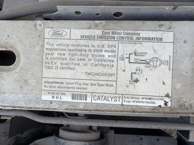 #73-•-2006-ford-ranger-regular-cab-pickup-truck-image-13