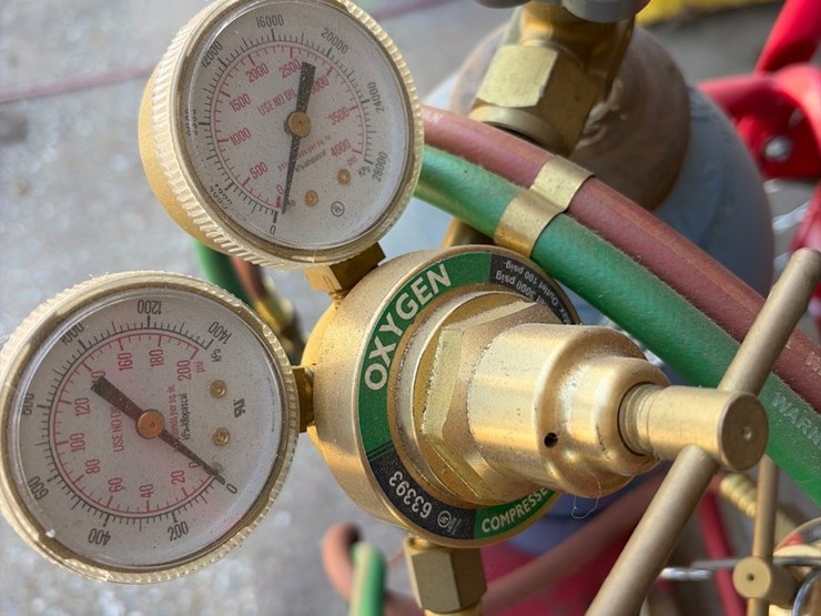 #41-•-oxygen-acetylene-torch-outfit-with-dolly,-regulators-accessories-image-3