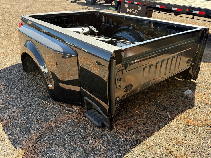 2026-ford-8-ft.-f-450-pickup-bed-image-5
