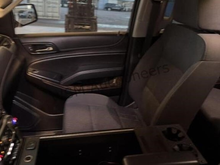 2019-chevrolet-tahoe-suv-image-29