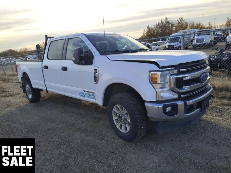 non-operable-2022-ford-f-350-super-duty-4x4-xlt-4dr-crew-cab-8-ft.-lb-srw-image-2