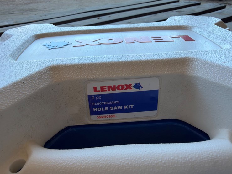 #28-•-lenox-9-pc-electricians-hole-saw-kit-image-4