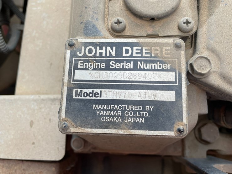 #1057-•-john-deere-diesel-4-x-4-gator-image-39