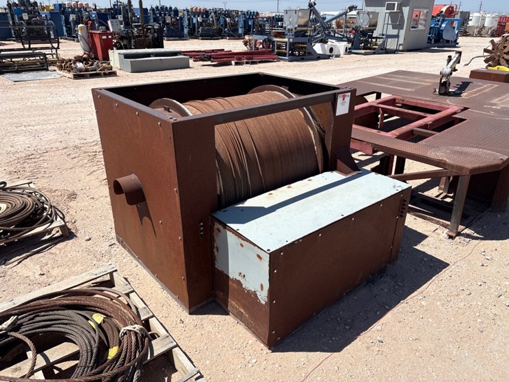 11’-x-8.5’-flatbed-wireline-truck-bed-&-wireline-winch-w/-30”w-drum-image-3