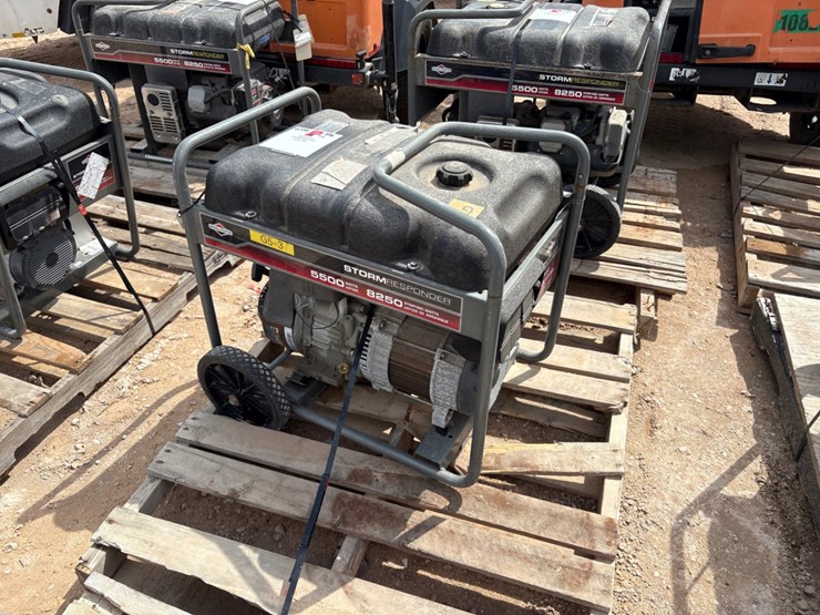 (2x$)-(2)-briggs-&-stratton-storm-responder-5500-watts-portable-generators-image-4