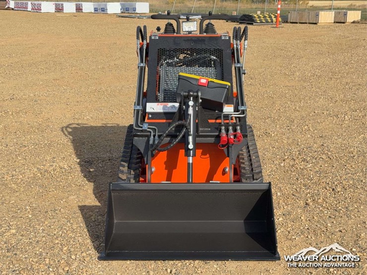 2026-captok-skid-steer-loader-image-14