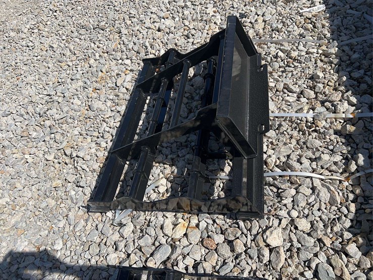 mini-skid-steer-land-leveler-attachment-image-4