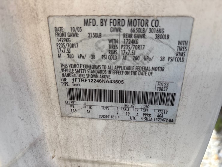 #67-•-ford-f-150-xl-extended-cab-pickup-truck-image-11