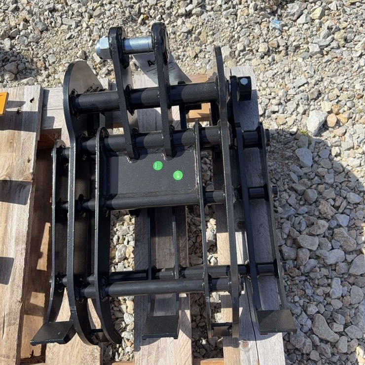 Mini Excavator Grapple Attachment