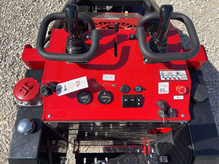 ssl1500-skid-steer-loader-image-10