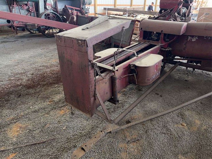mccormick-56-t-square-baler-image-23