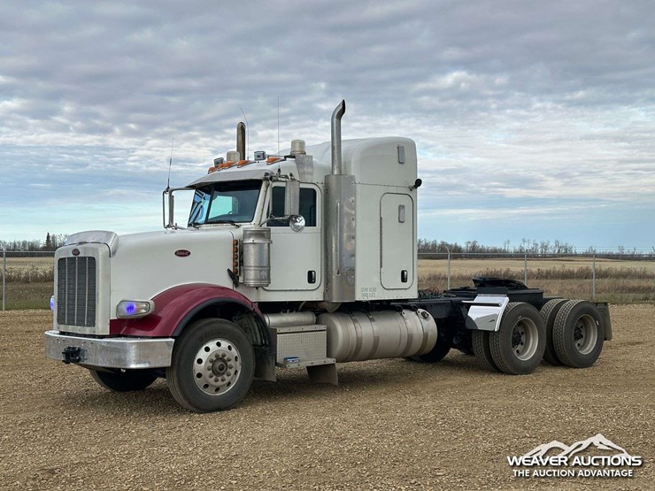 2014-peterbilt-367-t/a-sleeper-truck-tractor-image-1