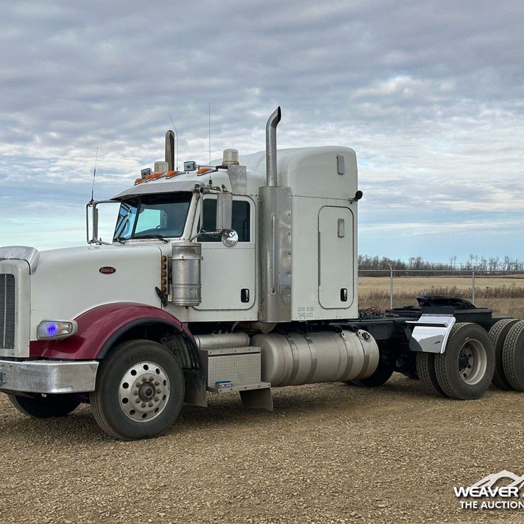 2014 Peterbilt 367 T/A Sleeper Truck Tractor