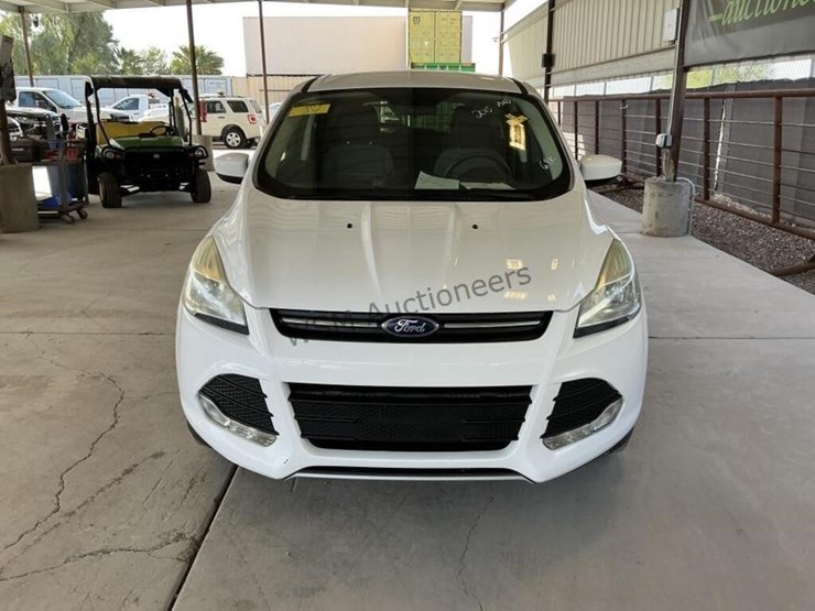 2015-ford-escape-suv-image-3