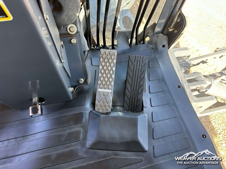 2011-john-deere-772g-awd-motor-grader-image-74